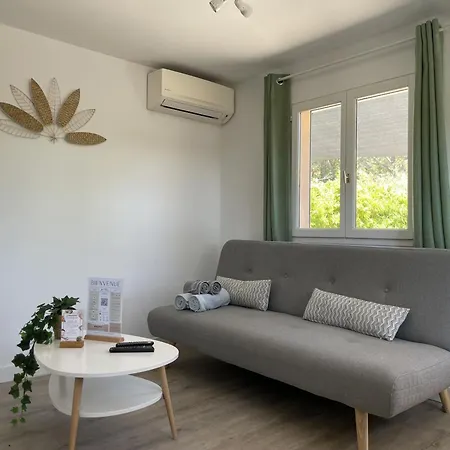 L'auguière Est, Maisonnette Sans Vis-à-vis Et Au Calme Avec Vue Sur Les Vignes Villa