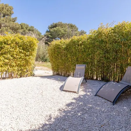 Villa L'auguiere Est, Maisonnette Sans Vis-a-vis Et Au Calme Avec Vue Sur Les Vignes