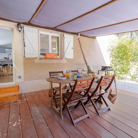 L'auguiere Est, Maisonnette Sans Vis-a-vis Et Au Calme Avec Vue Sur Les Vignes Villa *