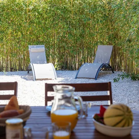 L'auguiere Est, Maisonnette Sans Vis-a-vis Et Au Calme Avec Vue Sur Les Vignes