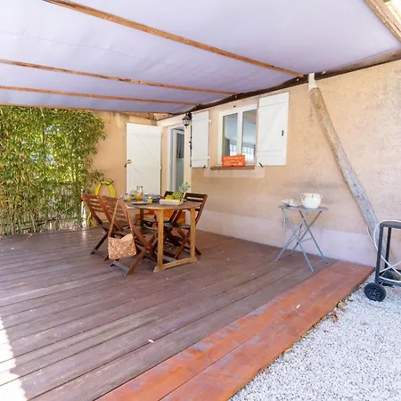 L'auguiere Est, Maisonnette Sans Vis-a-vis Et Au Calme Avec Vue Sur Les Vignes Villa Hyeres